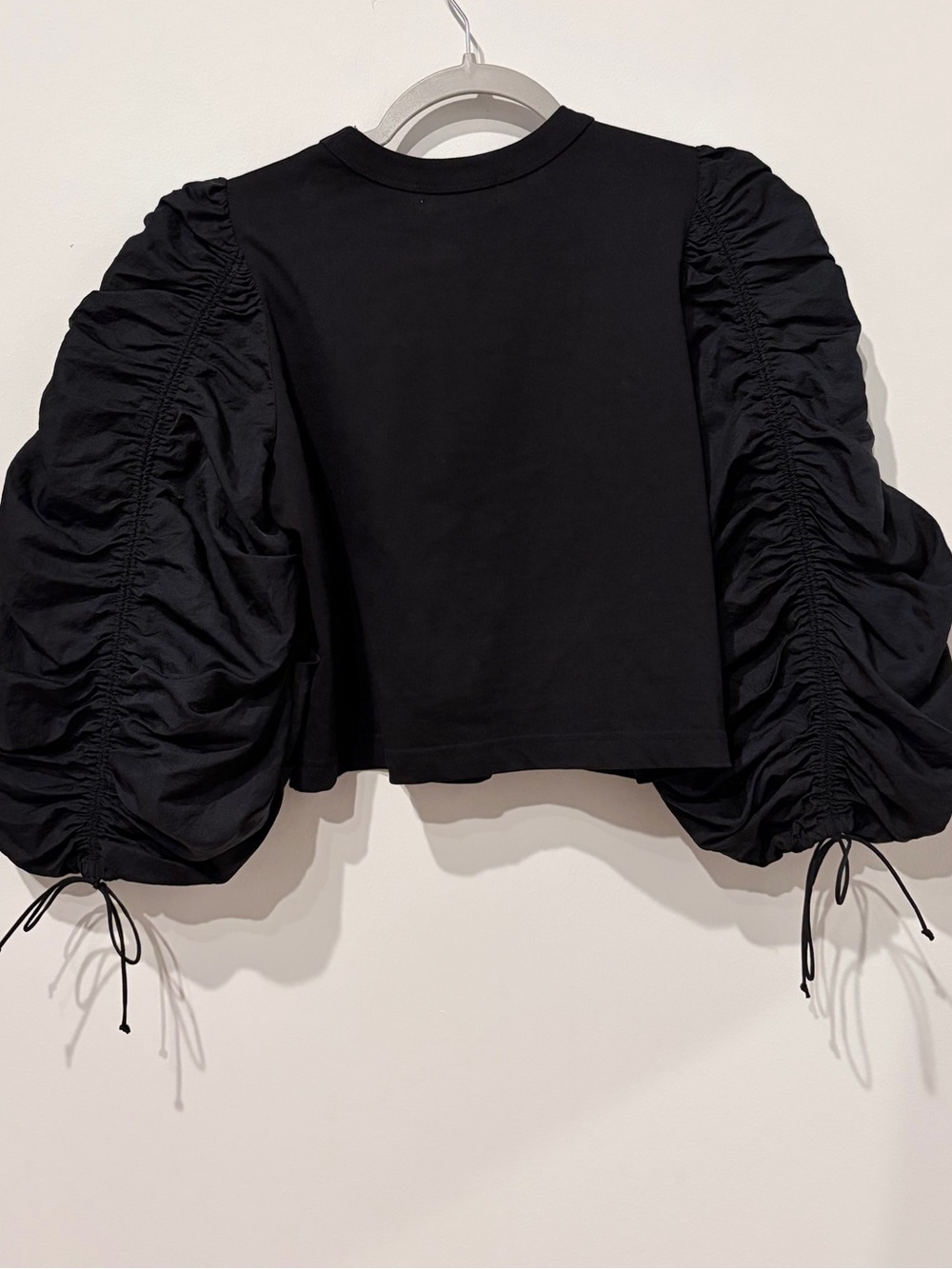 ADAM ET ROPÉ Black Ruched Puff Sleeve Top - Picture 5 of 8
